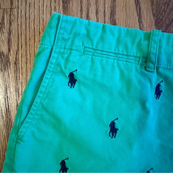 Ralph Lauren Sport Classic Fit Pony Logo 3.5” Chino Shorts - Green - Picture 2 of 4